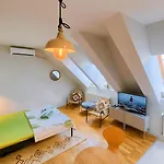 Glow شقة بوخارست